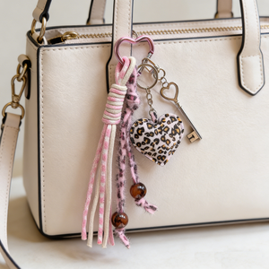 Porte-clés Cœur Léopard en Cuir Tressé – Bijou Pendentif Idéal pour les Amateurs de Clés - Product Image 2