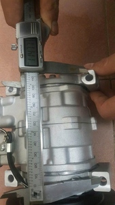 คอมเพรสเซอร์ a/c สำหรับ Hitachi ZX870-5 DS รถขุดรับประกันการระบายความร้อนที่สม่ำเสมอภายใต้การดำเนินงานที่มีน้ำหนักบรรทุกสูง - Product Image 4