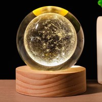 Boule de cristal transparente polie à la main avec gravure intérieure 3D, taille 6 cm, thème spatial pour la décoration de la maison et la présentation sur table
