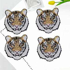 Nuovo Design: Toppe Ricamate a Testa di Tigre con Paillettes, Resistenti, <span class=keywords><strong>da</strong></span> Applicare con Ferro <span class=keywords><strong>da</strong></span> Stiro, Gialle, alla Moda, per Borse, Scarpe, Cappelli e Abbigliamento Trendy - Product Image 1