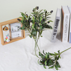 Tiges de verdure artificielle Olive Tree Real Touch, 4 branches avec fruits, pour arrangement floral domestique, plante verte de simulation - Product Image 1