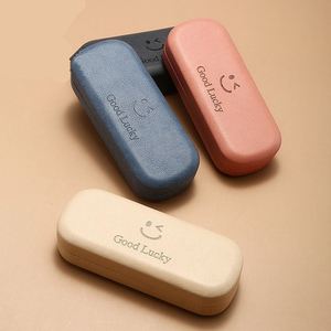 Étui à lunettes carré rigide anti-pression avec logo personnalisé, motif Smiley porte-bonheur, élégant et simple, vente en gros - Product Image 2