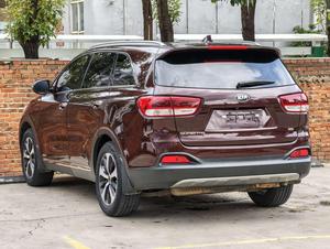 รถยนต์<span class=keywords><strong>มือ</strong></span><span class=keywords><strong>สอง</strong></span>ขายดี ปี 2015 โซเรนโต้ L 2.4L AWD Elite 5 ที่นั่ง SUV <span class=keywords><strong>มือ</strong></span><span class=keywords><strong>สอง</strong></span> พวงมาลัยซ้าย เบนซิน 188 แรงม้า เกียร์อัตโนมัติ 6 สปีด ขับเคลื่อน 4 ล้อ สภาพดีเยี่ยม - Product Image 3