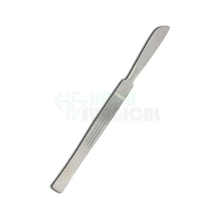 Vente en gros d'instruments dentaires chirurgicaux couteaux médicaux lame prix usine Fabriqué avec de l'acier inoxydable de haute qualité par Hasni Surgical - Product Image 3