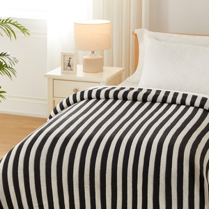 Plaid <span class=keywords><strong>de</strong></span> canapé en coton acrylique tricoté personnalisable Magic Green, motif rayé ondulé <span class=keywords><strong>noir</strong></span> et blanc, couverture <span class=keywords><strong>de</strong></span> lit pour l'hiver - Product Image 3