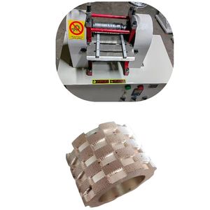 Máquina de Plegado y Grabado en Relieve de Cuero Baolin con Molde de 3.5 kg, Fabricada en Guangdong - Product Image 5