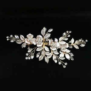 <span class=keywords><strong>Barrette</strong></span> de <span class=keywords><strong>cheveux</strong></span> de mariage en forme de feuille de fleur en strass, couvre-chef autrichien doré fait à la main, Barrettes, <span class=keywords><strong>peigne</strong></span> de mariée - Product Image 5