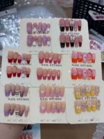 Faux ongles en acrylique carrés de taille moyenne, design aléatoire, haute qualité, réutilisables, faits à la main, luxe