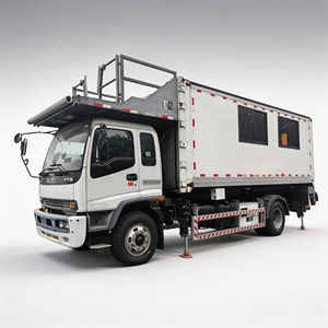 Nouvel arrivage : Véhicule d'ambulance aérienne pour l'embarquement des personnes à mobilité réduite à l'aéroport (GSE) - Product Image 1