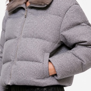 Doudoune matelassée raffinée pour <span class=keywords><strong>femme</strong></span> en mélange de laine avec col en fausse fourrure de luxe, coupe courte zippée, élégante, pour la saison froide - Product Image 6