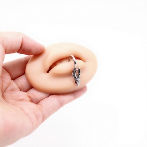 Anillo de Labio con Diseño de Conejo Punk, Acero Inoxidable 316L, Impermeable, Joyería Corporal Unisex para Hombres y Mujeres - Product Image 1