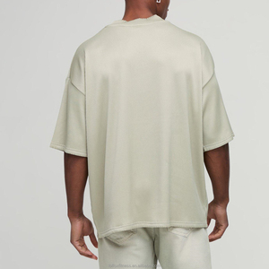 Camiseta plisada de media manga con cuello en V liso de hip-hop holgada de talla grande de poliéster de verano con logotipo personalizado para hombre - Product Image 4