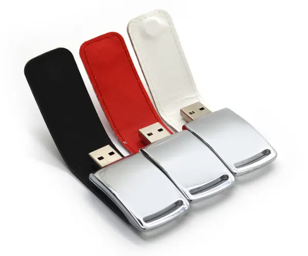 Ücretsiz dosya önyükleme ticaret gösterisi hediye özel logo baskılı 16GB deri çevirme usb bellek disk üzerinde anahtar