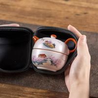 Ensemble de thé Gaiwan traditionnel chinois écologique prêt à être expédié, ensemble de thé de voyage en céramique bleue unique, sac portable