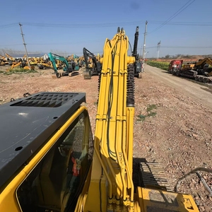 Excavadora Hidráulica KOMATSU PC200 de 20 Toneladas, Modelo 2022, Motor y Caja de Cambios de Calidad Garantizada, Bajo Precio, Tareas de Movimiento de Tierras y Construcción - Product Image 4