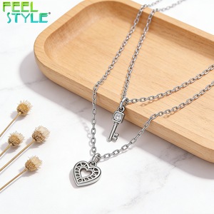 Collier personnalisé en acier inoxydable 316, chaîne à maillons ovales épaisse plaquée or PVD, pendentif cœur gravé avec zircon - Product Image 4