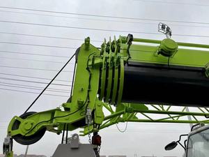 Grúa Móvil Zoomlion de 35 Toneladas Económica, Certificada por la EPA, para Trabajos de Construcción - Product Image 3