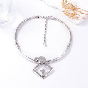 สร้อยคอโลหะผสมทรงกลมเรขาคณิตแนวพังก์แฟชั่นสำหรับผู้หญิง - Product Image 5