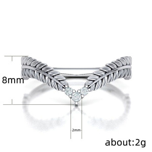 Anello di Fidanzamento F461 per Donna in Oro Bianco con Diamante Taglio Brillante Rotondo Colore G Naturale Stile Romantico - Product Image 5