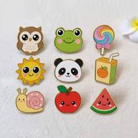 Pins en émail personnalisés avec logo anime et dessin animé, conception gratuite, vente en gros, avec carte de présentation, badges pour chapeaux