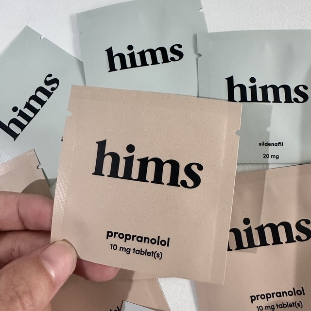 Newest Custom Printed Vitamin Pills Packaging Mylar Bags Smellproof Capsules Sachets Mini Foil Laminated Vitamin Tablet Bags