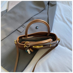 Sac à bandoulière classique en cuir PU pour <span class=keywords><strong>femme</strong></span> – Sac à main élégant et abordable - Product Image 5