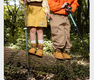 2025 hiver nouvelles <span class=keywords><strong>bottes</strong></span> chaudes pour enfants garçons <span class=keywords><strong>bottes</strong></span> en cuir épais filles <span class=keywords><strong>bottes</strong></span> en coton antidérapantes - Product Image 2