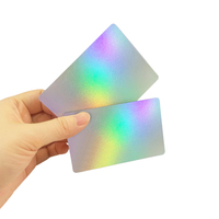 Maßgefertigte Luxus Wasserdichte CR80 PVC Hologramm Plastikkarte Blanko-Karte Holografische Heißpräge-PVC Treuekarte mit Chips