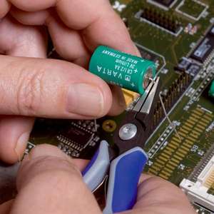 KNIPEX - 34 12 130 Pince de préhension électronique de précision brunie, tête polie, poignées avec poignées multi-composants plates, larges - Product Image 2