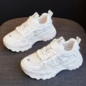 Baskets en cuir de haute qualité pour femmes, baskets blanches pour hommes, baskets de mode d'usine, chaussures noires pour hommes - Product Image 1