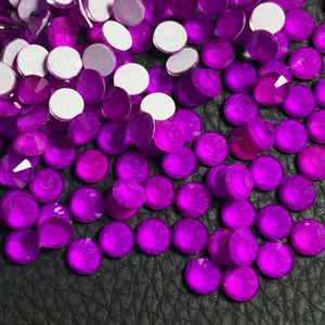 Großhandel DK.Amethyst Non Hot Fix Glas Nocti lucent Neon Luminous Nail Art Strass für Nial Dekoration