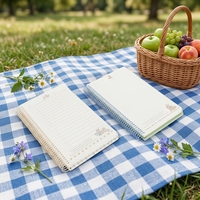 Cuaderno con diseño de conejito juguetón de granja, con páginas interiores coloridas y encuadernación en espiral resistente, un regalo encantador y adorable