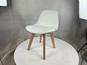Silla de <span class=keywords><strong>tulip</strong></span>án de plástico para niños de estilo nórdico con asiento acolchado, patas de madera, muebles de jardín de infantes, cojín tapizado de PU, silla para niños - Product Image 6