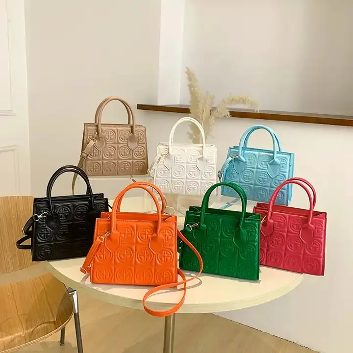 新製品2023レザーかわいいファッションバッグ女性のハンドバッグレディースデザイナー小さなハンドバッグ有名なブランドの財布とハンドバッグ