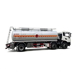 Camiones Cisterna de Tracción Total de 15-25T, Remolque Cisterna de Tres Ejes para Campos Petroleros, Camión de Transporte de Petróleo Móvil de Gran Capacidad - Product Image 1