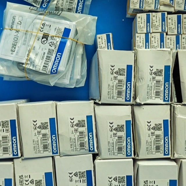 E3S-CT61 24VDC Photoelectric Sensor PLC