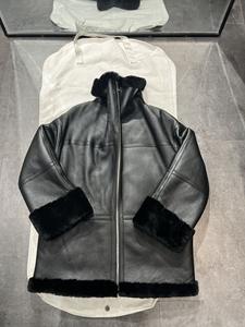 Veste en cuir d'agneau à col en fourrure de mouton, doublure en fourrure, fermeture éclair, prix bas pour femmes - Product Image 1