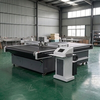 Machine de découpe automatique à couteau oscillant pour la mousse, destinée aux matelas en mousse à mémoire de forme et à l'industrie de la sellerie