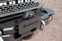 Nouvelle condition accessoires de réglage de voiture pare-chocs avant avec lumière LED Auto Bodykit 4X4 pare-chocs de voiture avant Bull bar pour Ford Bronco