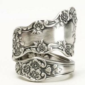 H344 Anelli in Acciaio Inossidabile con Motivo Floreale Vintage, Gioielli Unisex alla Moda, Design Semplice per Uso Quotidiano - Product Image 3
