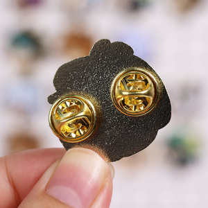 Tùy Chỉnh Phim Hoạt Hình Phim Hoạt Hình Phù Hiệu Kim Loại Đẹp Long Lanh Cứng Men Dán Thấp Tối Thiểu Đặt Hàng Năm Mới Cổ Áo Kim Loại Thủ Công Mỹ Nghệ - Product Image 6