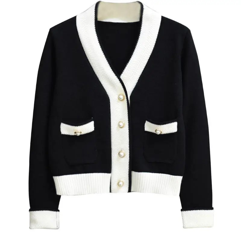 OEM Fashion White Black Pearl Button Pocket Women Knitted Sweater Cardigan