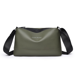 Sac de poitrine personnalisé pour homme, en PU imperméable avec fermeture éclair et doublure en polyester, vente en gros - Product Image 2
