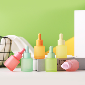 Bouteille compte-gouttes d'huile essentielle en verre, échantillon gratuit 20ml macaron rose bleu rouge <span class=keywords><strong>noir</strong></span> bouteille de sérum cosmétique pour soins de la peau - Product Image 1