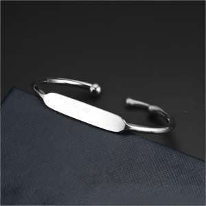 Bracelet manchette ouvert en acier inoxydable plaqué or 18 carats, personnalisable par gravure laser, bijou unisexe tendance à faire soi-même - Product Image 4