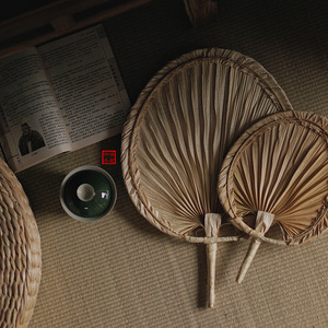 Ventilateur rafraîchissant en feuilles de palmier naturelles, rond, tissé à la main, en feuilles de bananier, pour la décoration de salon de thé, petite et grande taille, origine Anji - Product Image 1