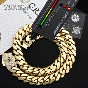 Collar de Lujo Estilo Cubano Iced Out Eskeem de 6-10 mm Chapado en Oro de 14K, Cadena Monaco de Plata 925 con Cierre de Moissanita VVS y Acabado Liso - Product Image 1