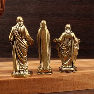 Ensemble de statues vintage en laiton de Jésus et de la Vierge Marie - Décoration religieuse artisanale pour la maison - Product Image 1