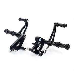 Comandi Avanzati in Lega di Alluminio TARAZON RS-VL <span class=keywords><strong>800</strong></span> Fresati CNC Lucidati Nero/Argento per Suzuki VL <span class=keywords><strong>800</strong></span> VOLUSIA <span class=keywords><strong>INTRUDER</strong></span> 05-13 - Product Image 1