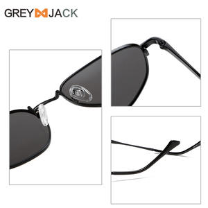 Lunettes de soleil polarisées grises pour hommes, monture en métal, verres TAC, protection UV400, lunettes de soleil pour la conduite, type 3 - Product Image 1